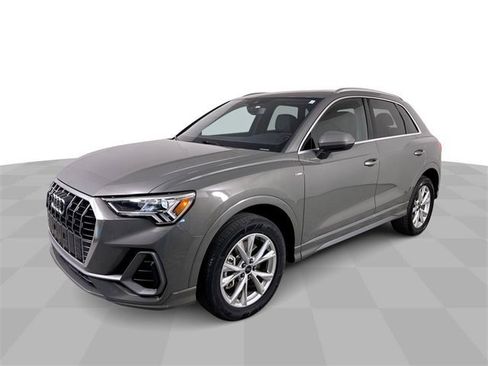 Used 2024 Audi Q3 2.0T Premium image 4