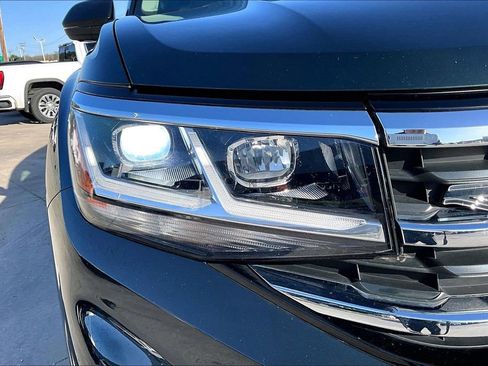 Used 2021 Volkswagen Atlas SEL Premium image 30