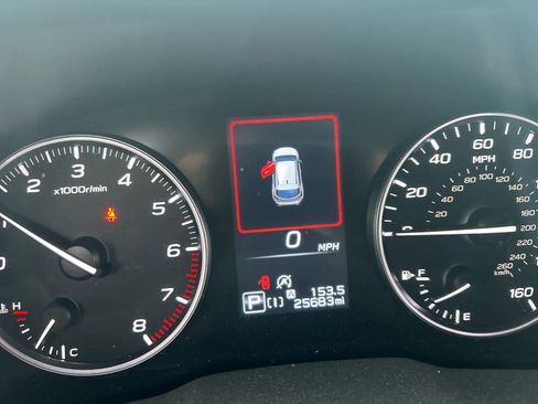 Used 2024 Subaru Crosstrek 2.5i Limited AWD/4WD image 5