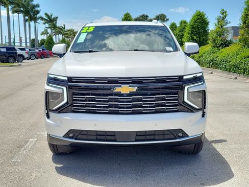 Used 2025 Chevrolet Tahoe High Country AWD/4WD image 2