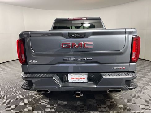 Used 2022 GMC Sierra 1500 AT4 w/ AT4 Preferred Package image 9