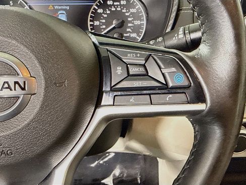 Used 2022 Nissan Altima 2.5 SV w/ SV Premium Package FWD image 15