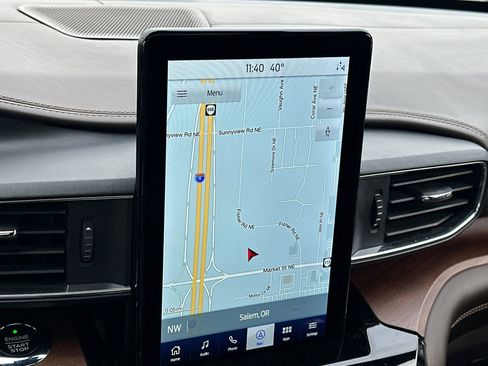 Used 2021 Ford Explorer King Ranch w/ Premium Technology Package image 19