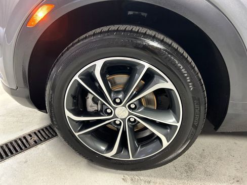 Used 2020 Buick Encore GX Essence w/ Advanced Technology Package AWD/4WD image 9