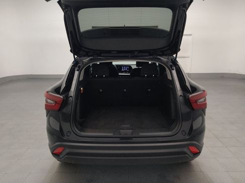 Used 2025 Chevrolet Trax LS FWD image 29