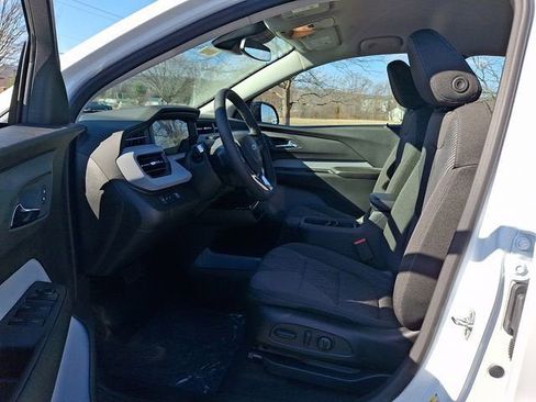 New 2027 Chevrolet Bolt LT w/ Comfort Package FWD image 7