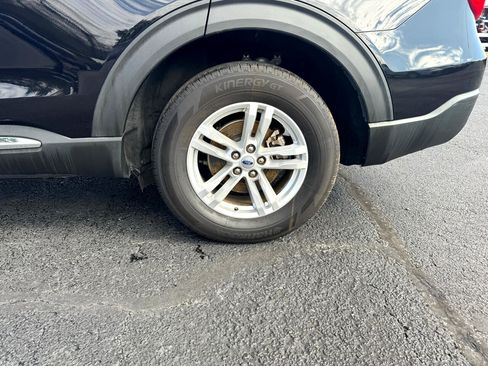 Used 2022 Ford Explorer XLT w/ Equipment Group 202A image 10