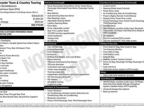 Used 2013 Chrysler Town & Country Touring FWD image 32