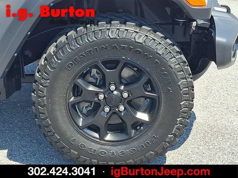Used 2022 Jeep Wrangler Unlimited Sport AWD/4WD image 8