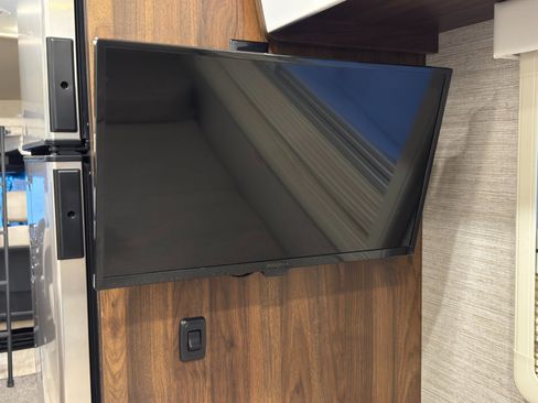 Used 2021 Mercedes-Benz Sprinter 3500 w/ Acoustic Package image 96