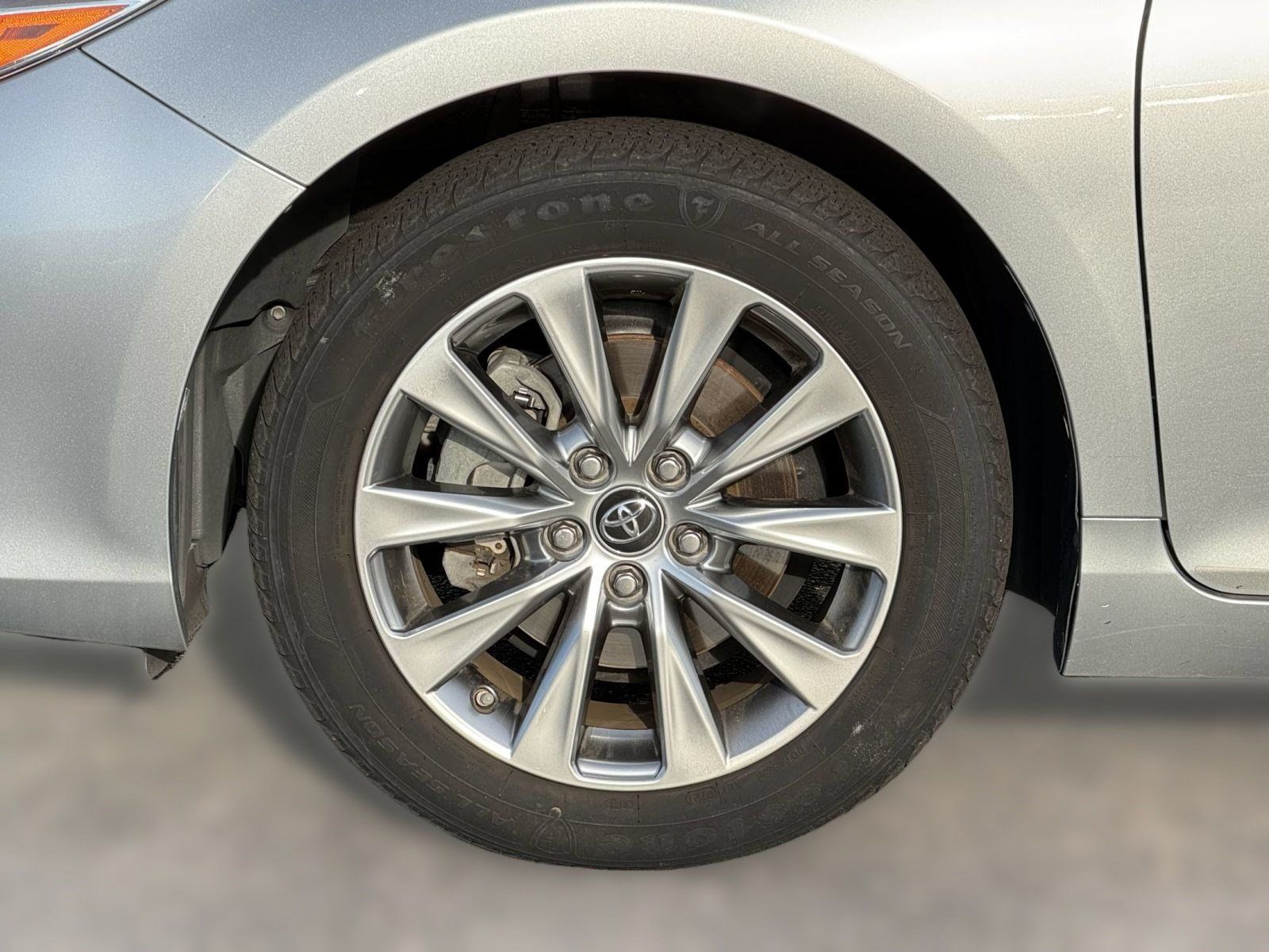 Used 2017 Toyota Camry XLE w/ Moonroof Package FWD image 13