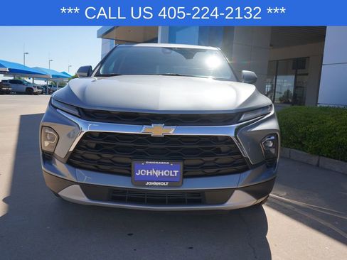 Used 2025 Chevrolet Blazer LT AWD/4WD image 3