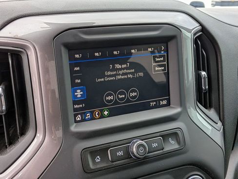 Used 2024 Chevrolet Silverado 2500 Custom w/ Custom Value Package image 22