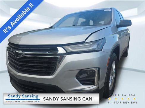 Used 2022 Chevrolet Traverse LS FWD image 1