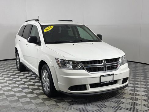 Used 2020 Dodge Journey SE FWD image 3