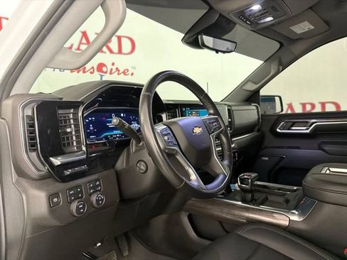 Used 2022 Chevrolet Silverado 1500 LTZ w/ LTZ Premium Package AWD/4WD image 12