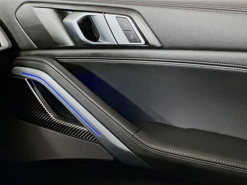 Used 2025 BMW X6 M60i image 17