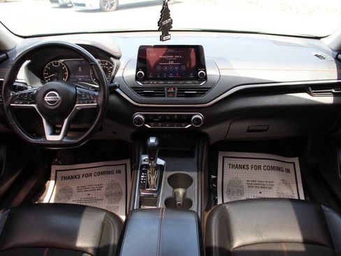 Used 2022 Nissan Altima 2.5 SR w/ Midnight Edition Package image 18