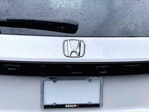Used 2025 Honda Pilot Black Edition image 31