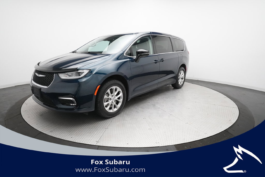 Used 2024 Chrysler Pacifica Touring-L AWD/4WD image 1