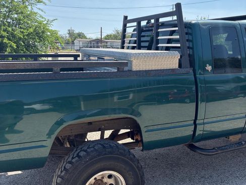 Used 1998 Chevrolet Silverado 1500 4x4 Extended Cab w/ Preferred Equipment Group 2 image 11