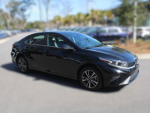 Certified 2024 Kia Forte LXS w/ LXS Technology Package image 11