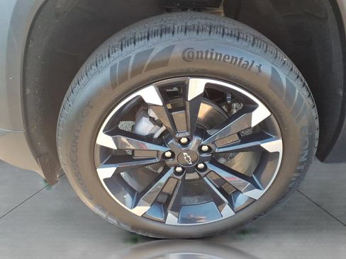 Used 2026 Chevrolet Equinox RS w/ Convenience Package III FWD image 9