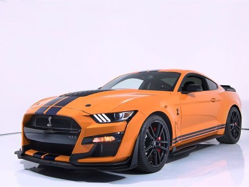 Used 2020 Ford Mustang Shelby GT500 w/ Technology Package RWD image 4