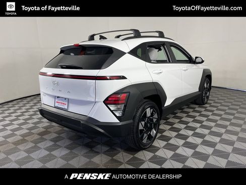 Used 2025 Hyundai Kona SEL image 12