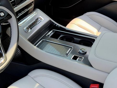 New 2026 Lincoln Aviator AWD image 20