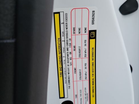 Used 2025 Chrysler Voyager LX FWD image 28