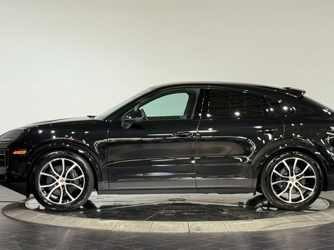 Used 2025 Porsche Cayenne Coupe AWD/4WD image 6