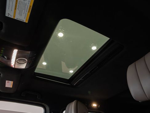 Used 2023 Mercedes-Benz G 550 image 16