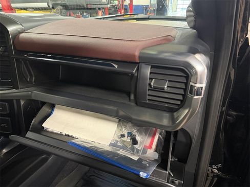 Used 2023 Ford F150 Lariat w/ Equipment Group 502A High image 18