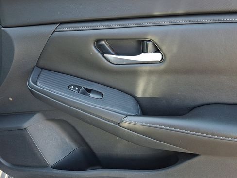 Used 2023 Nissan Sentra SV FWD image 8