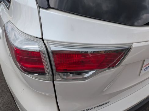 Used 2016 Toyota Highlander Limited AWD/4WD image 14