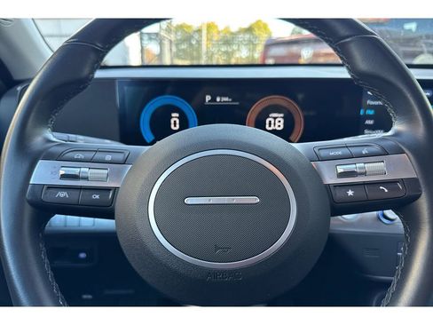 Used 2025 Hyundai Kona SEL image 25