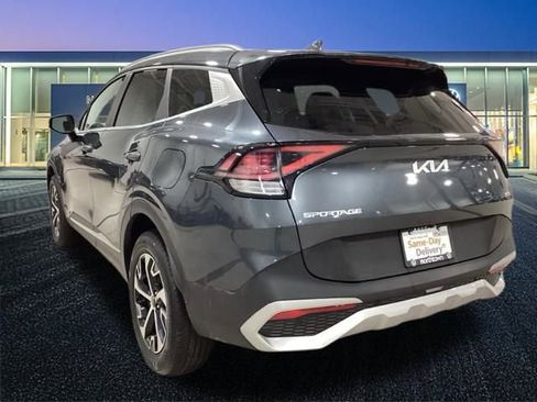 Used 2023 Kia Sportage EX AWD/4WD image 15