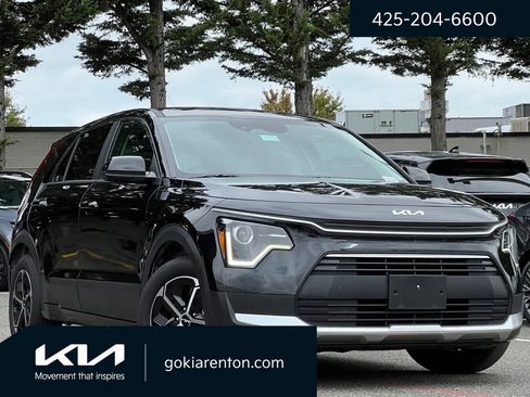 Certified 2025 Kia Niro LX FWD image 1