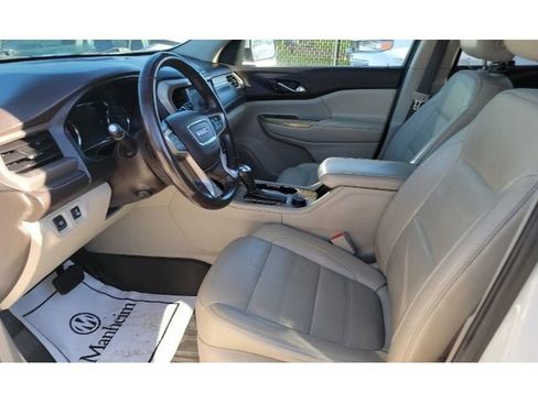 Used 2019 GMC Acadia Denali w/ Technology Package AWD/4WD image 4