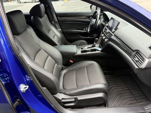 Used 2022 Honda Accord Sport image 17