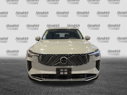 Used 2025 Volvo XC90 B6 Plus image 3