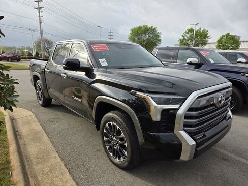 Used 2023 Toyota Tundra Limited image 3