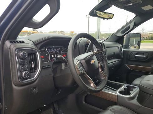 Certified 2023 Chevrolet Silverado 2500 High Country w/ Z71 Off-Road Package AWD/4WD image 8