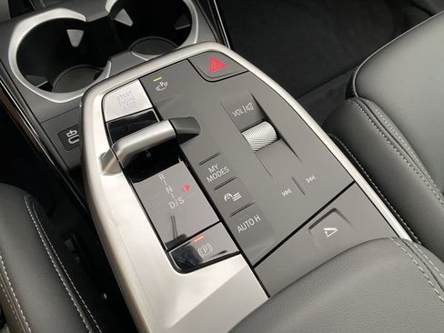 Used 2025 BMW X1 xDrive28i w/ M Sport Package image 27