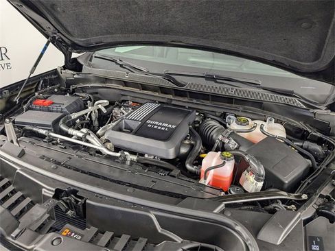 Used 2025 Chevrolet Tahoe High Country image 39