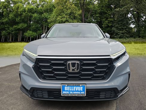 Used 2025 Honda CR-V LX image 2