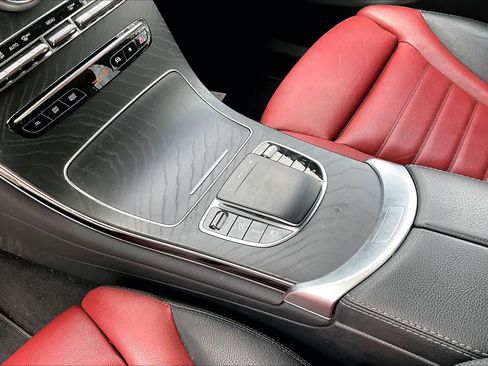 Used 2022 Mercedes-Benz GLC 43 AMG 4MATIC image 17