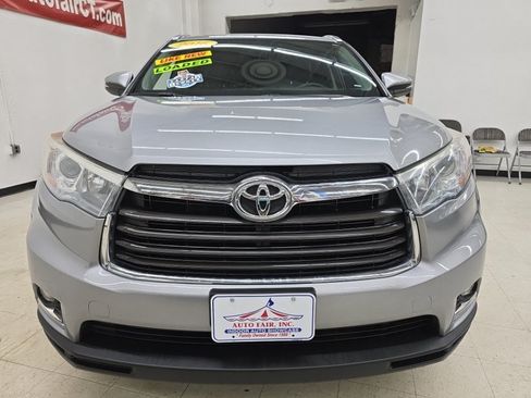 Used 2016 Toyota Highlander Limited AWD/4WD image 2