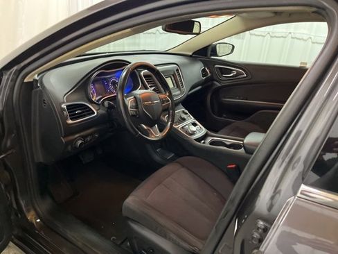 Used 2015 Chrysler 200 Limited w/ Convenience Group image 27
